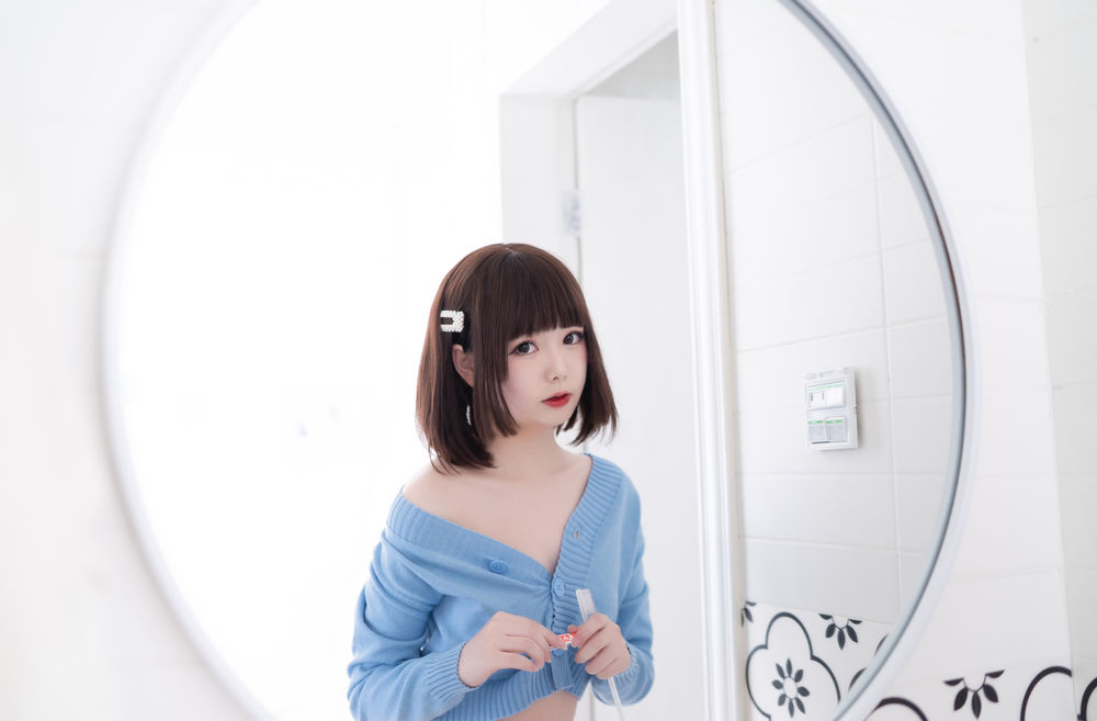 向小圆-No.001-蓝色之夏-在线看 第2张