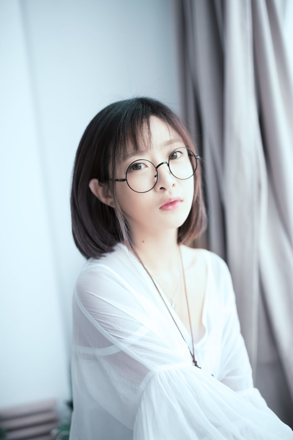 王羽杉Barbieshy-No.006-白裙-在线看 第1张
