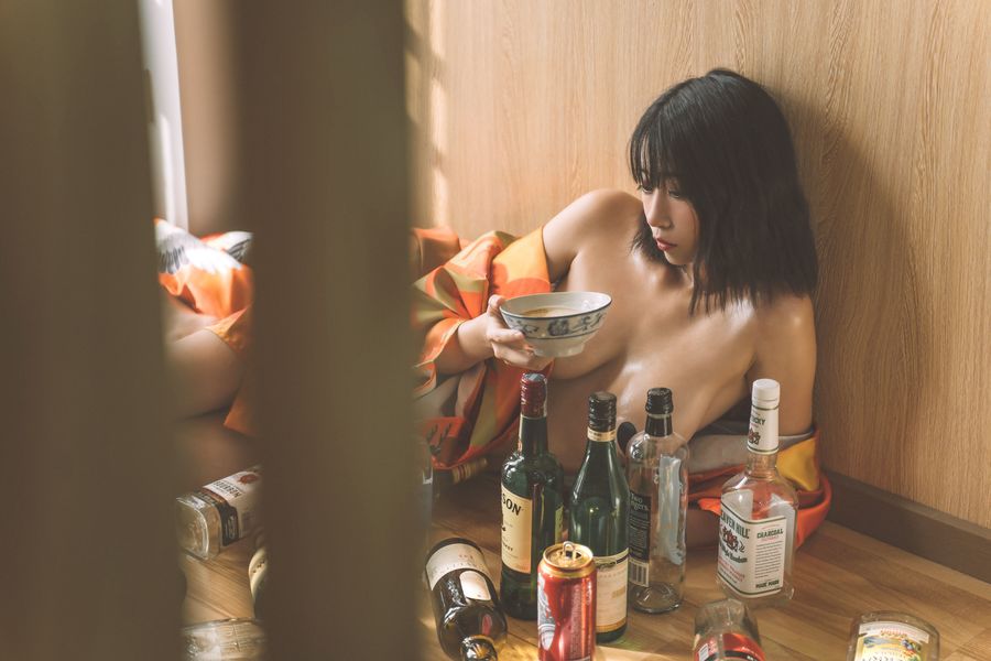 奈汐酱nice-No.018-消愁-在线看 第2张
