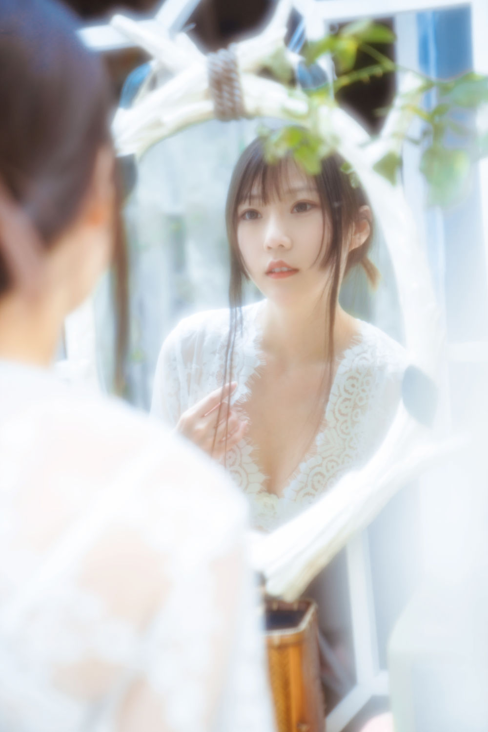 香草喵露露-No.001-玻璃房少女-在线看 第2张