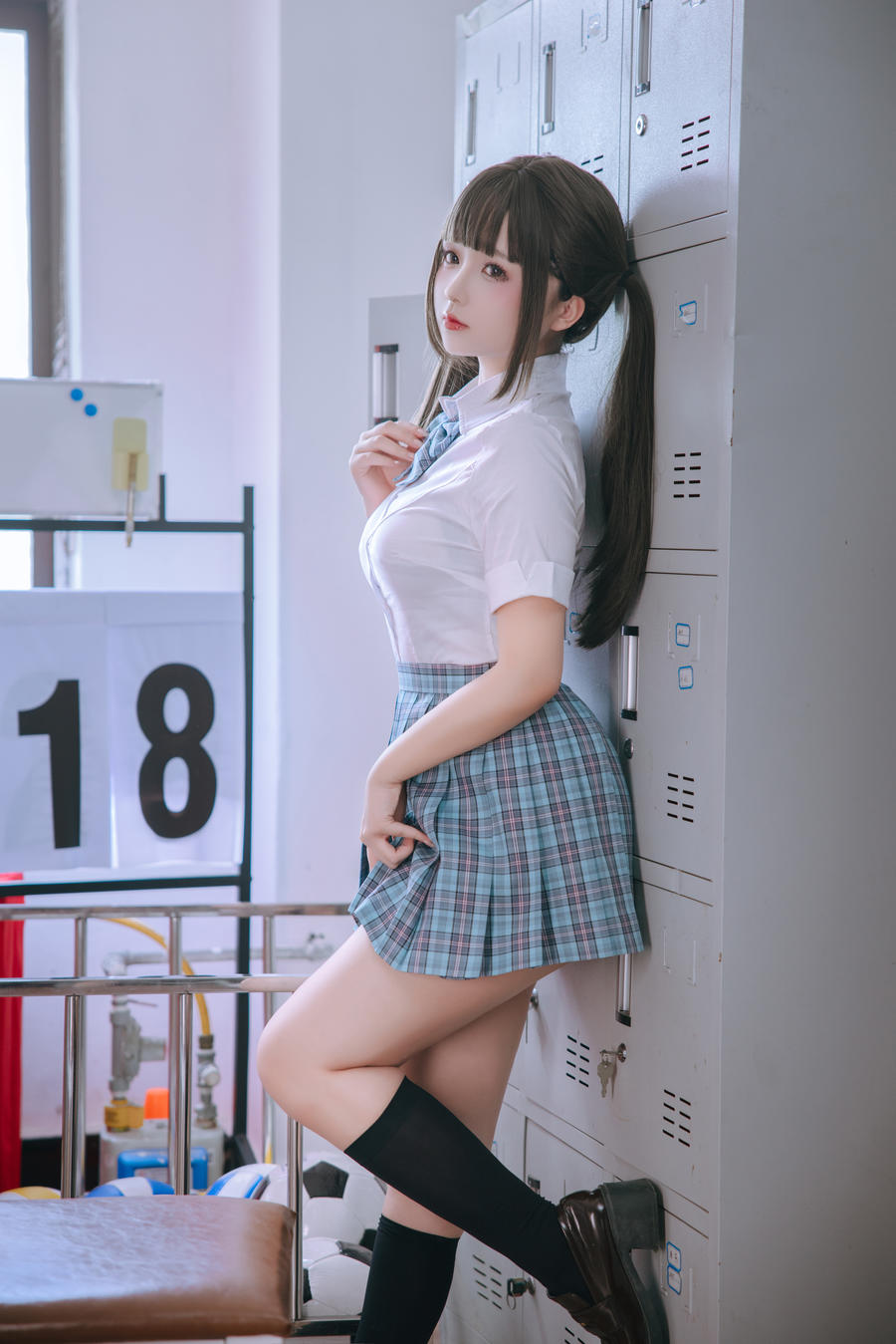 椎名莜(日奈娇)-No.165 – 更衣室-在线看 第1张