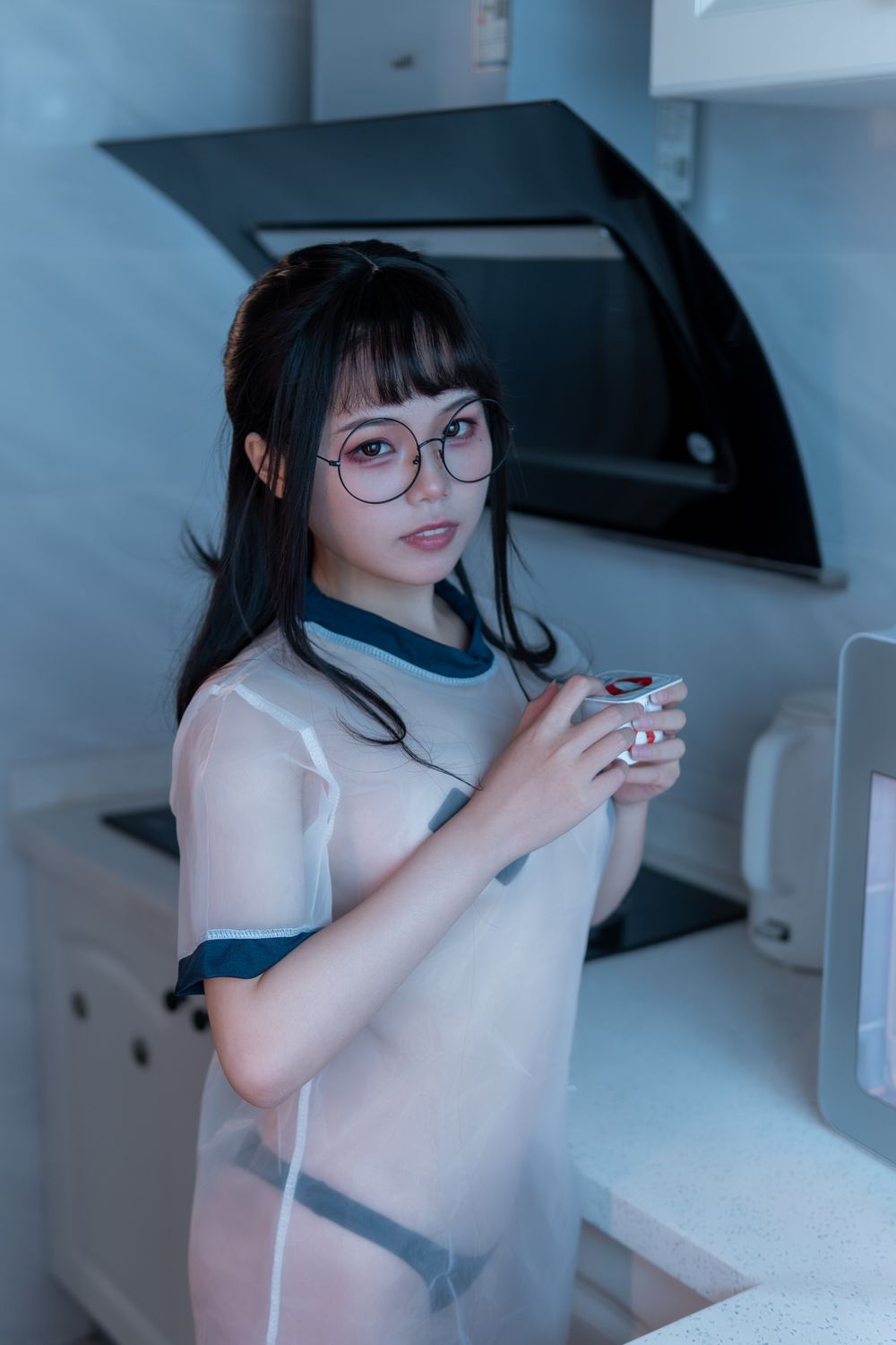 七月喵子-No.009-喝酸奶的眼镜娘-在线看 第3张