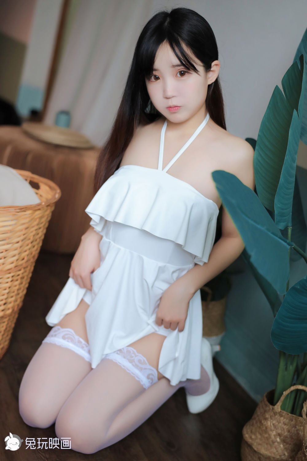 御子Yumiko-No.004-御子的白裙 兔玩映画-在线看 第1张