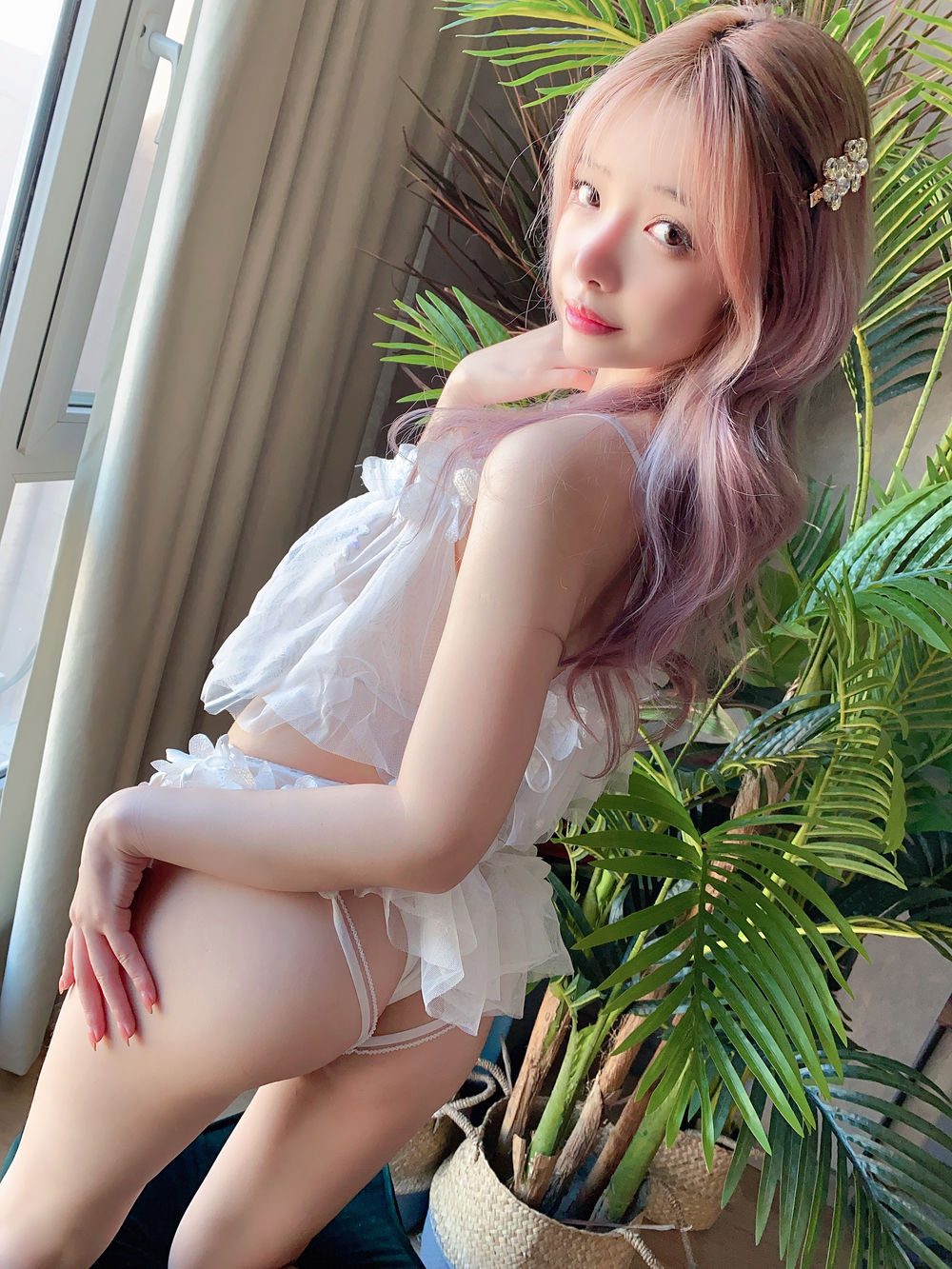 雯妹不讲道理-纯白花朵-在线看 第3张