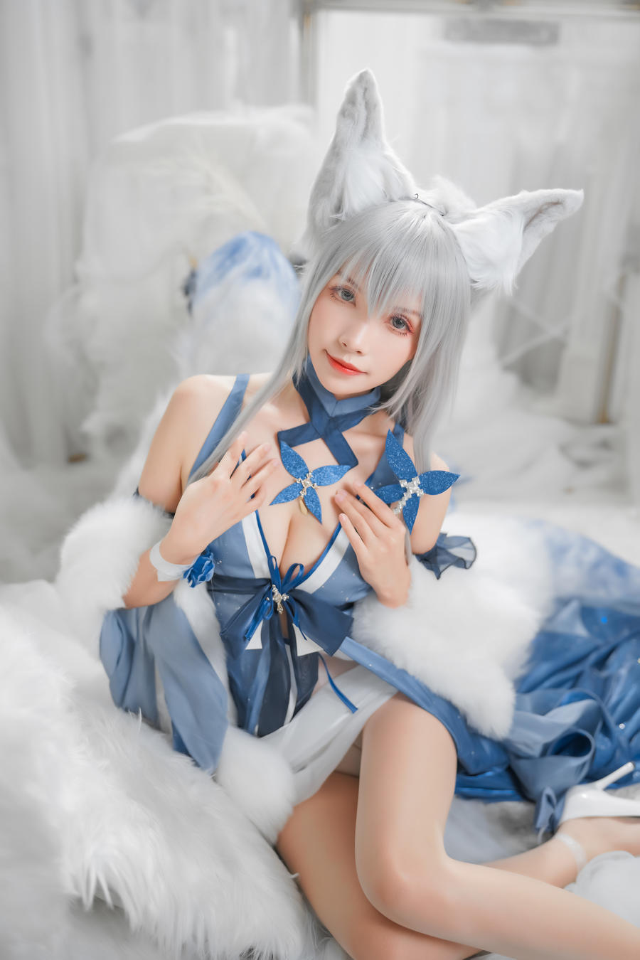 Neko-薇薇-No.006-信浓礼服-在线看 第1张