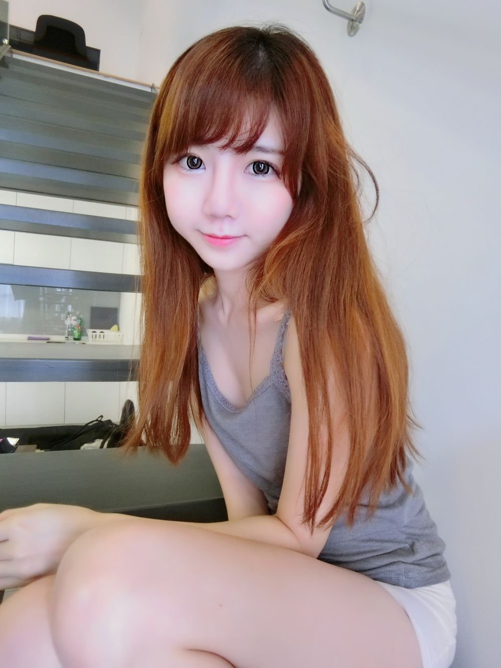 Sally Dorasnow-No.005-Casual Singlet Day Fanservice-在线看 第1张