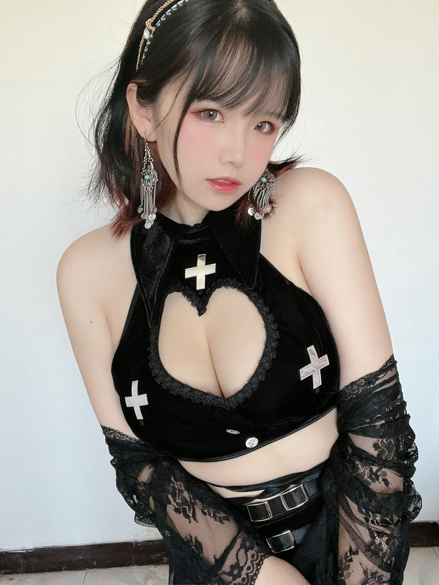 阿半今天很开心-No.021 – 猫猫修女-在线看 第1张