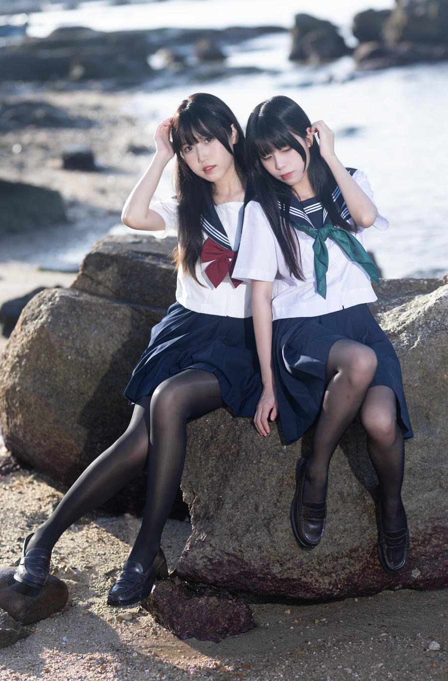 不呆猫-No.042 – 水手服百合黑丝 (&三無人型)-在线看 第2张