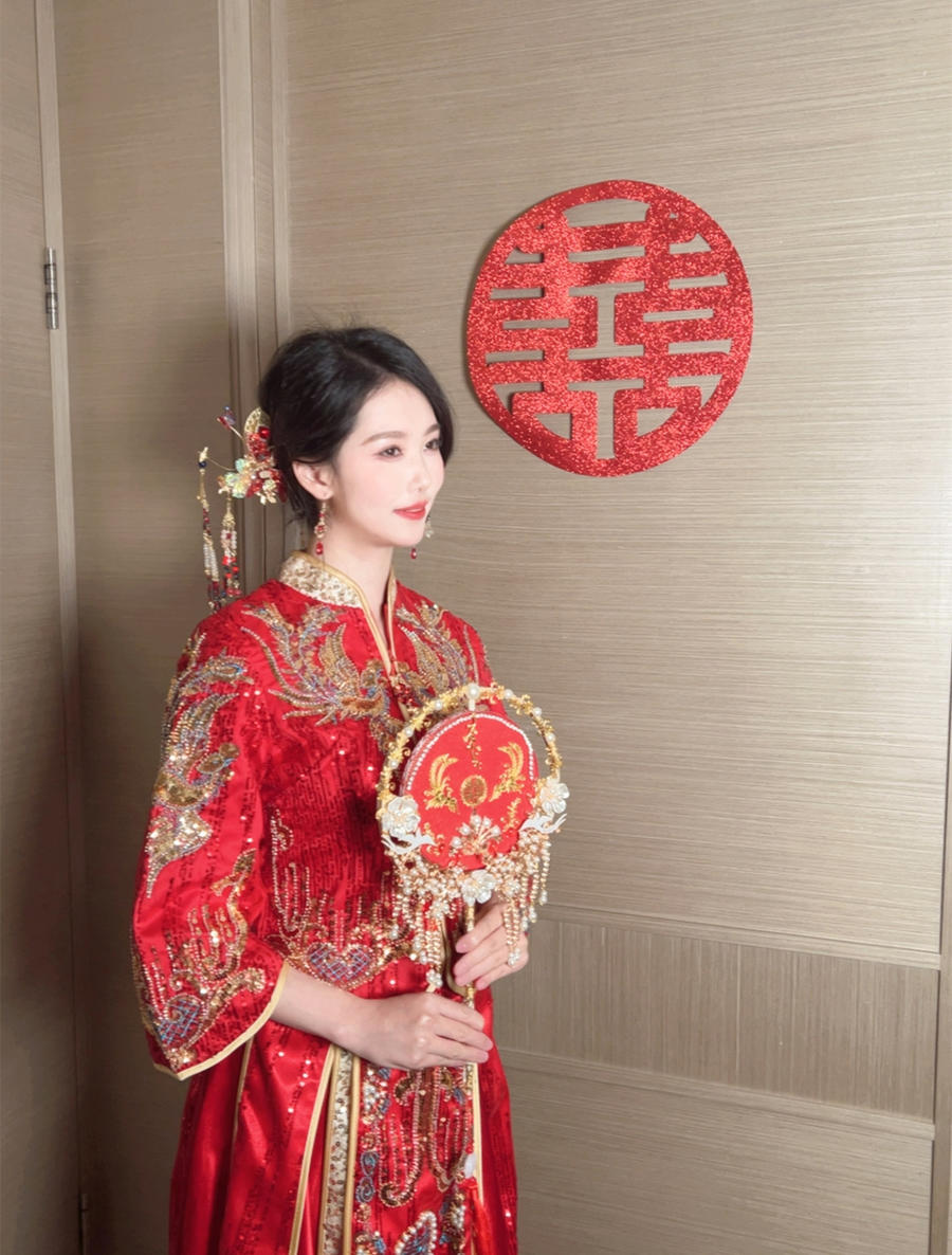 抖娘-利世-No.186 – 伴郎团新娘-在线看 第1张