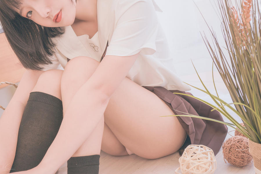 Messie Huang-No.007-Birthday Seifuku-在线看 第2张