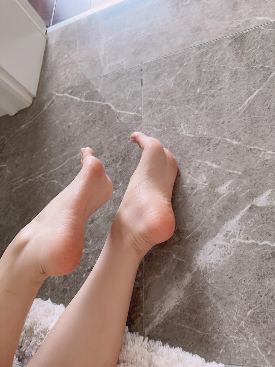 陈妮妮UNI-No.041–美足艺术-在线看 第2张