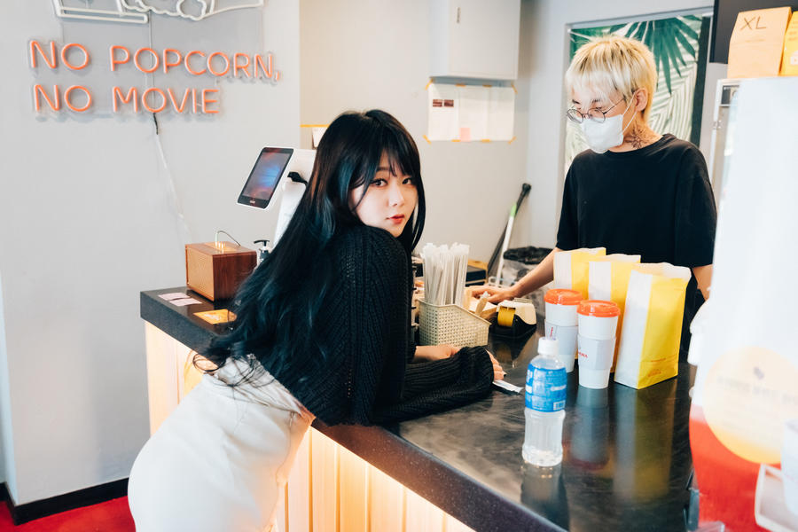 Zia(지아)-No.051-[Loozy] XXX in The Theater-在线看 第2张