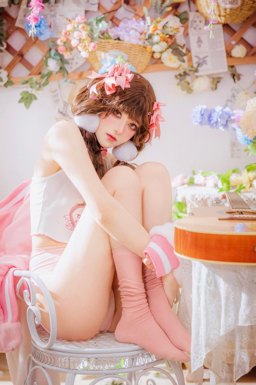 南桃Momoko-No.080-少女吉他与蝴蝶结-在线看 第1张