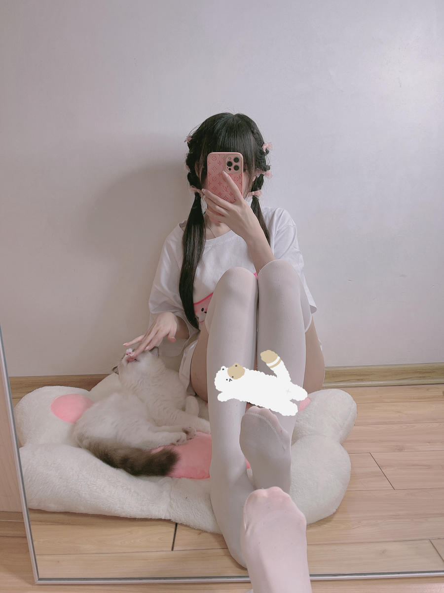 miko酱ww-No.053 – 白丝自拍系列 (15套)-在线看 第1张