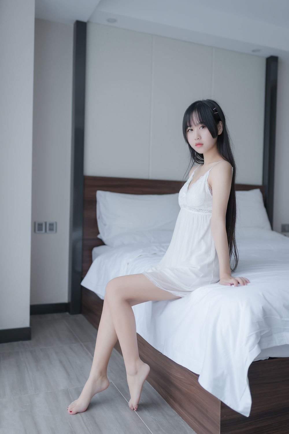 萌芽儿o0-No.002-白色私房-在线看 第1张