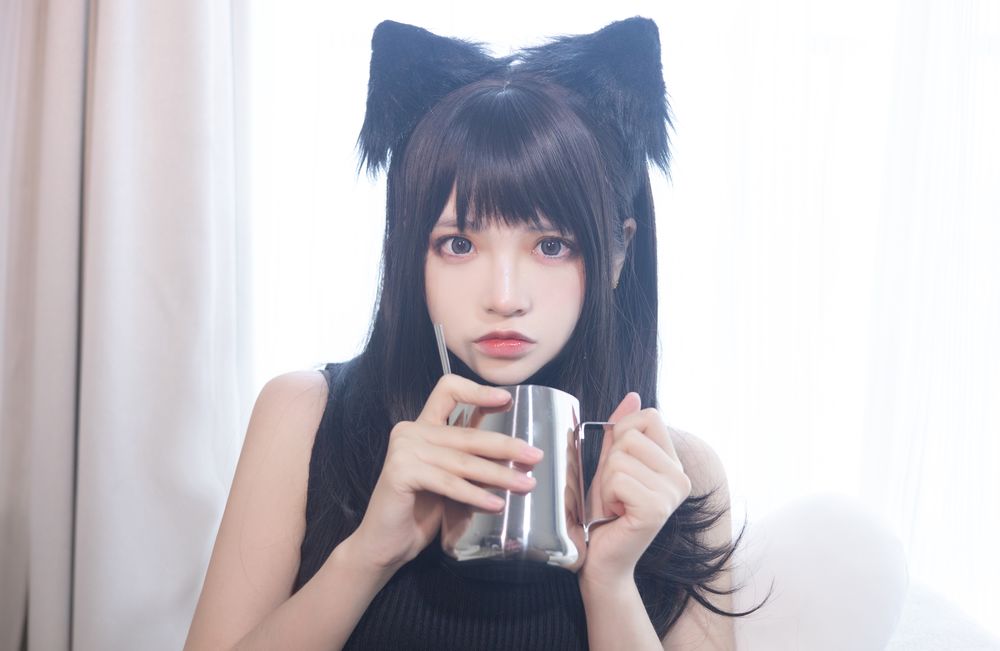疯猫ss-No.077-2022新春生日本01 黑毛衣少女-在线看 第3张