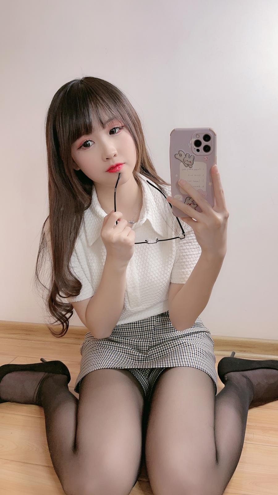 miko酱ww-No.060 – 自拍系列 黑丝03 (13套)-在线看 第2张