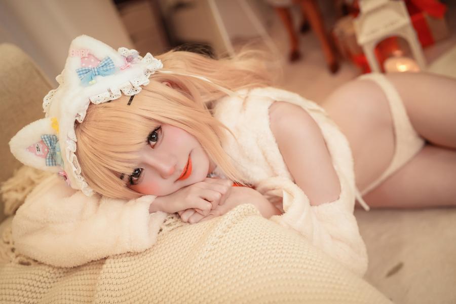 Sally Dorasnow-No.081 – Marin Christmas Bunny-在线看 第2张